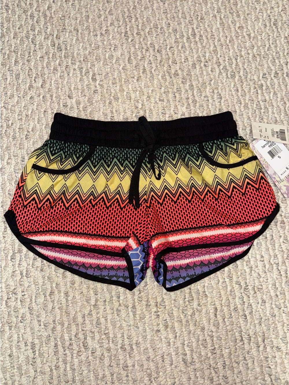 Women's Multicolor Zigzag Print Active Shorts